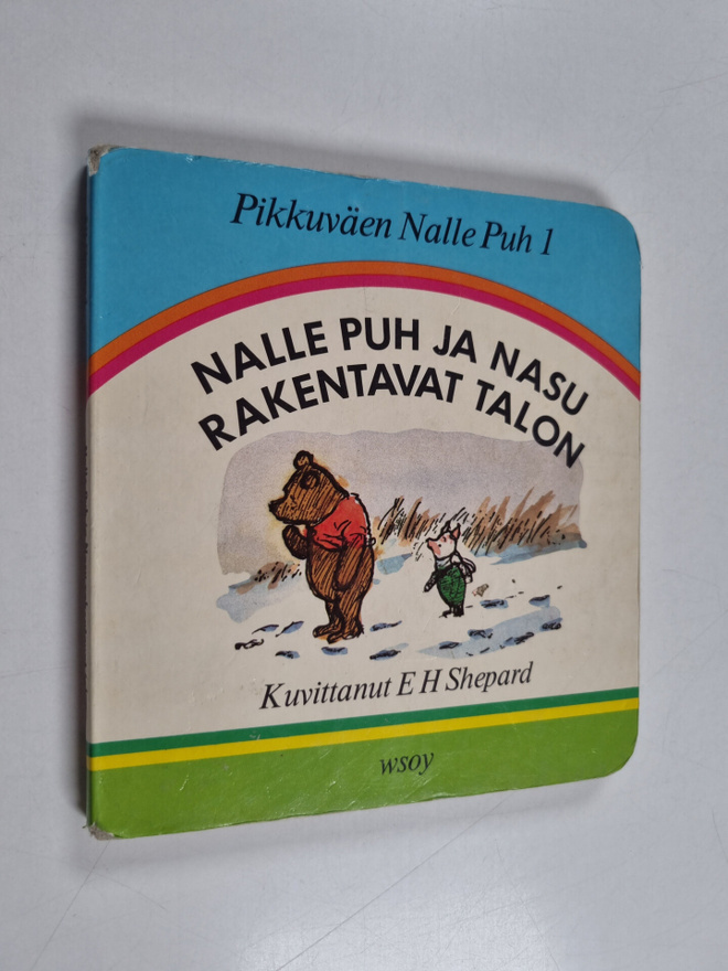 Nalle Puh ja Nasu rakentavat talon