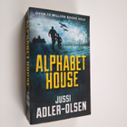 Jussi Adler-Olsen : Alphabet House - pikkukuva 1