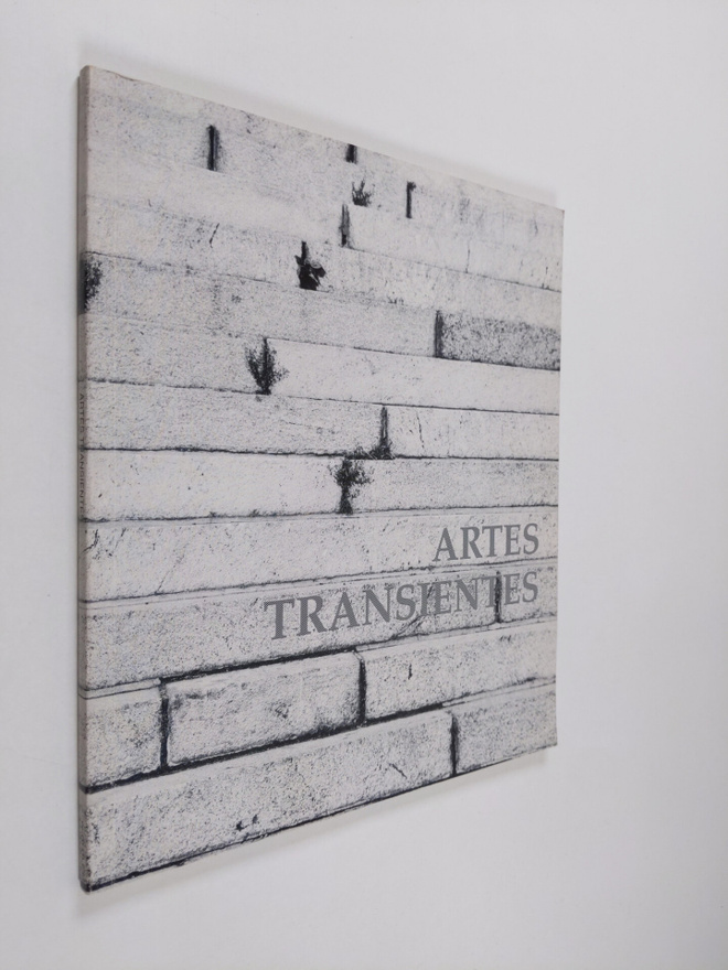 Artes transientes : kuvakooste ja 14 kirjoitusta