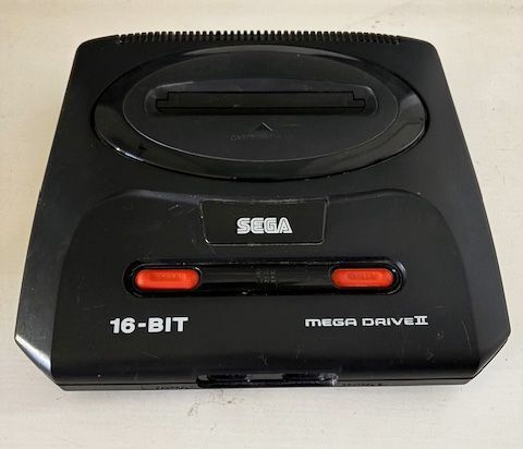 Mega Drive II + Ohjain + Scart -johto