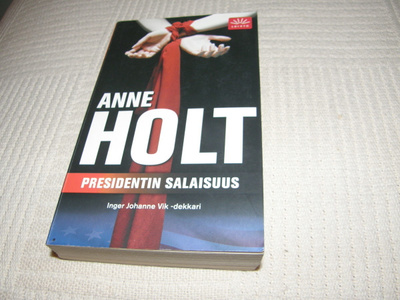 Anne Holt Presidentin salaisuus -pok