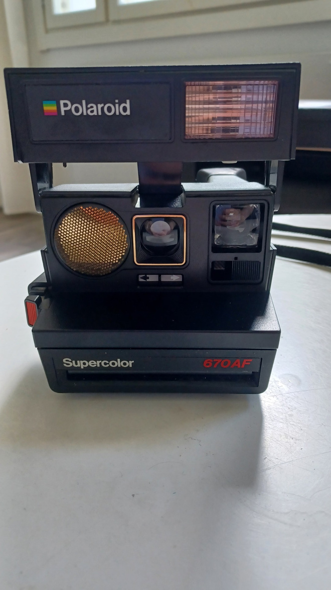 Polaroid Supercolor 670AF Pikakamera