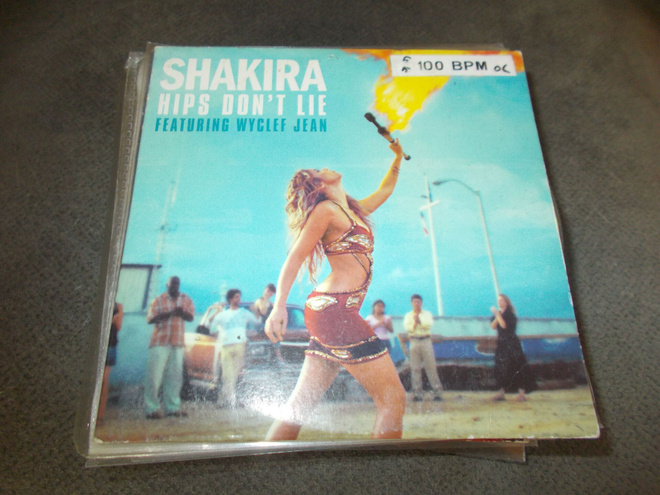 CDS SHAKIRA ** HIPS DON'T LIE **