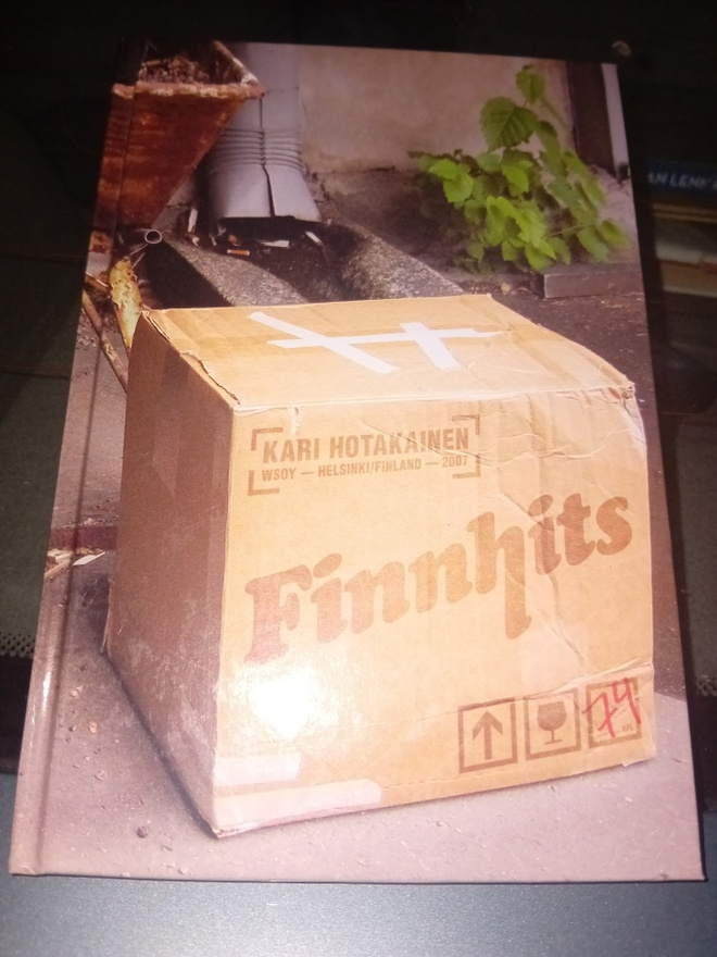 HOTAKAINEN :  FINNHITS ( SIS POSTIKULU )