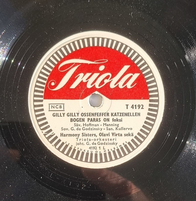 Savikiekko 1955 Olavi Virta & Harmony Sisters Triola T 4192