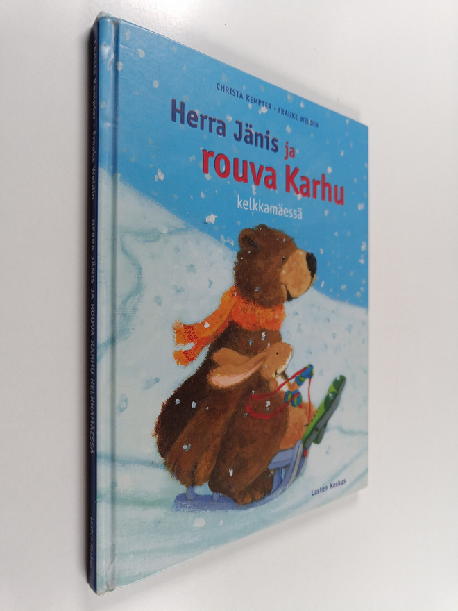 Christa Kempter : Herra Jänis ja rouva Karhu kelkkamäessä