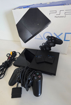 Ps2 scph-90004 + singstar mikrofonit
