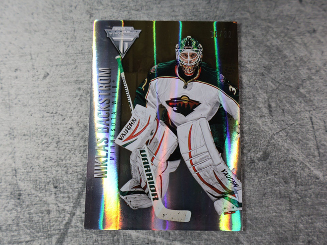 Niklas Bäckström 2013-14 Titanium Jersey Number /32