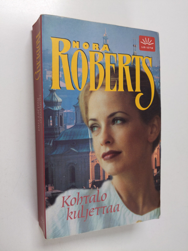 Nora Roberts : Kohtalo kuljettaa