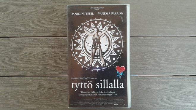 VHS: Tyttö Sillalla (Daniel Auteuil, Vanessa Paradis 1999)
