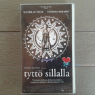 VHS: Tyttö Sillalla (Daniel Auteuil, Vanessa Paradis 1999) - pikkukuva 1