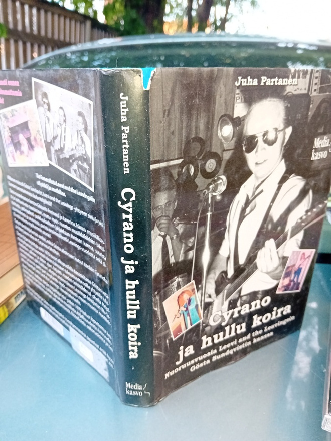 Partanen  : Cyrano ja hullu koira Leevi and the Leavings