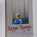 Seppo Nummi : Laulujen keskeltä : valikoima kirjoituksia - pikkukuva 1