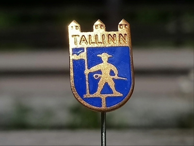 Tallinn Emalinen raskasmetallinen merkki. Halkaisija - 17 mm