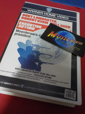 EXECUTIVE ACTION HOLLANTI PAINOS VHS