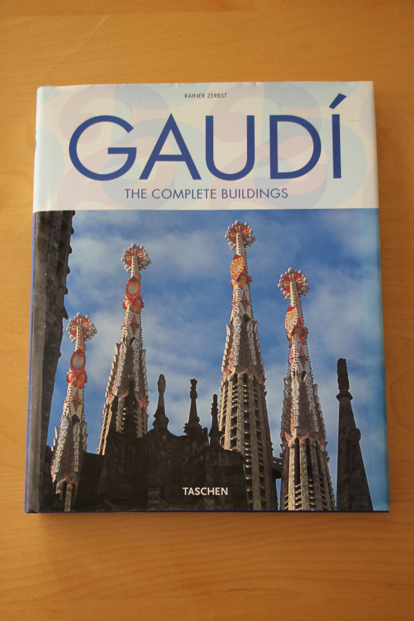 Rainer Zerbst: Gaudi The Complete Buildings