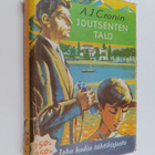 A. J. Cronin : Joutsenten talo - pikkukuva 1