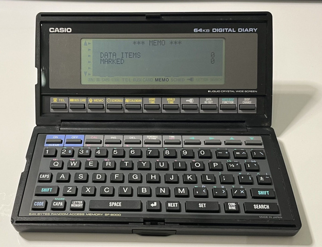 Myydään Casio SF-8000 Digital Diary 64KB