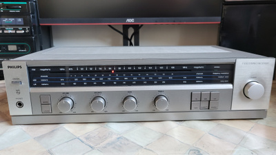 Viritinvahvistin Philips F5130