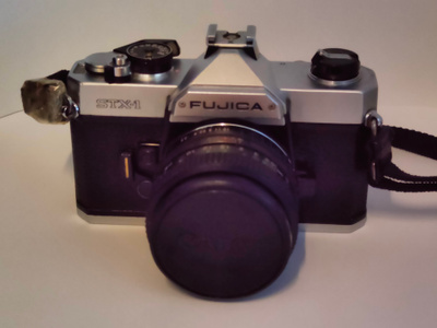 Fujica STX-1 filmi järjestelmäkamera / X-Fujinon 55mm