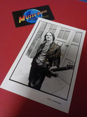 STEVE MORSE NIIMKIRJOITUS B/W KUVASSA