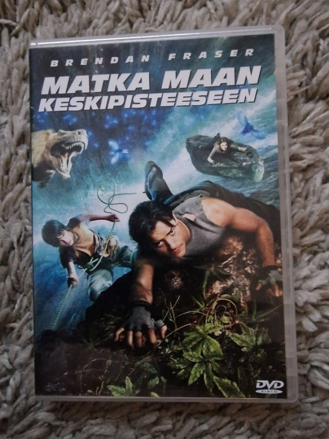 Matka maan keskipisteeseen
