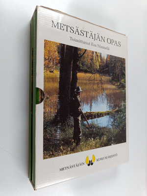 Esa (toim.) Niemelä : Metsästäjän opas + Metsästys- ja as...