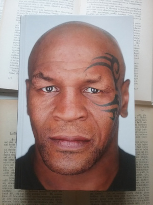 Mike Tyson & Larry Sloman - Tyly totuus (sid.)