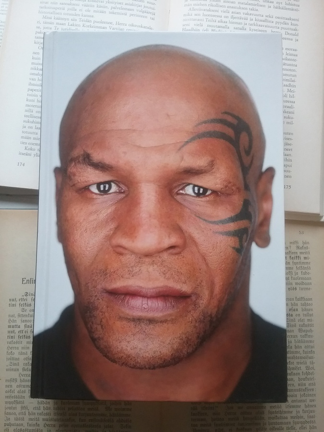 Mike Tyson & Larry Sloman - Tyly totuus (sid.)