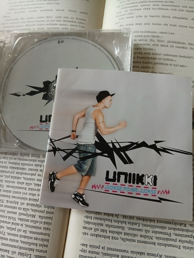 Uniikki - Juokse poika juokse (CD)