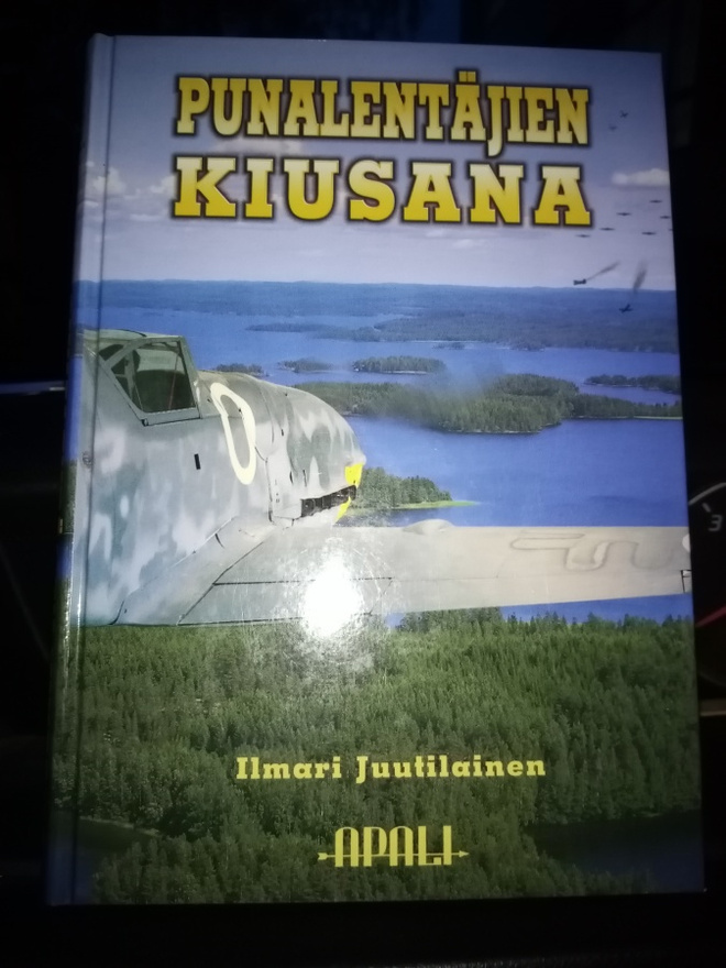 Ilmari Juutilainen PUNALENTÄJIEN KIUSANA (1998) Sis.pk:t