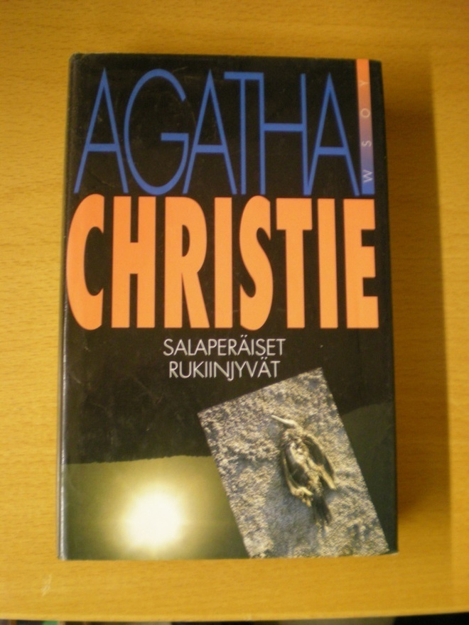 Agatha Christie: Salaperäiset rukiinjyvät