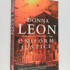 Donna Leon : Uniform justice - pikkukuva 1