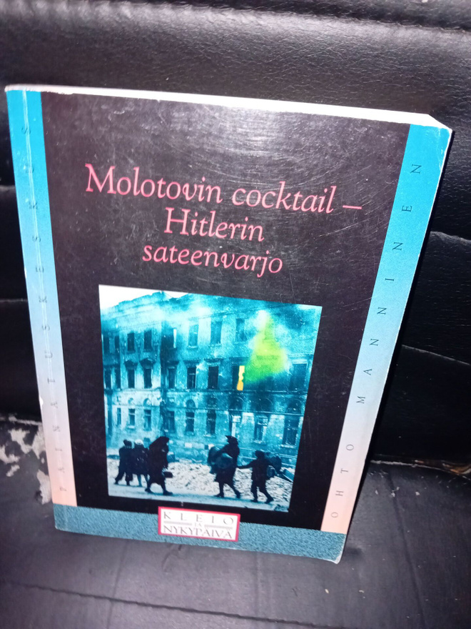Molotovin Cocktail - Hitlerin sateenvarjo