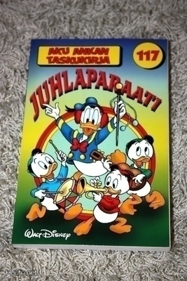 Aku Ankan taskukirja # 117 – Juhlaparaati