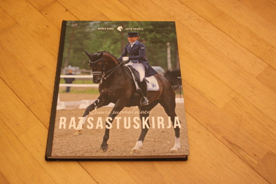 Björs Suuri suomalainen ratsastuskirja #7