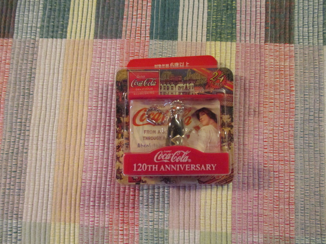 Coca Cola avaimenperä N.o 7 . Keräilykappale .120 Th...
