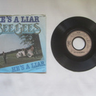 Bee Gees: He´s A Liar 7" single 1981 - pikkukuva 2