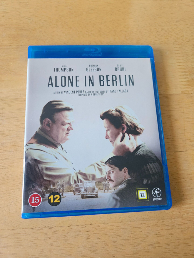 Alone in Berlin - Yksin Berliinissä (Blu-ray)