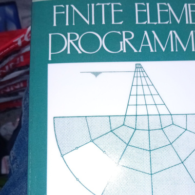 Hinton - Owen : FINITE ELEMENT PROGRAMMING