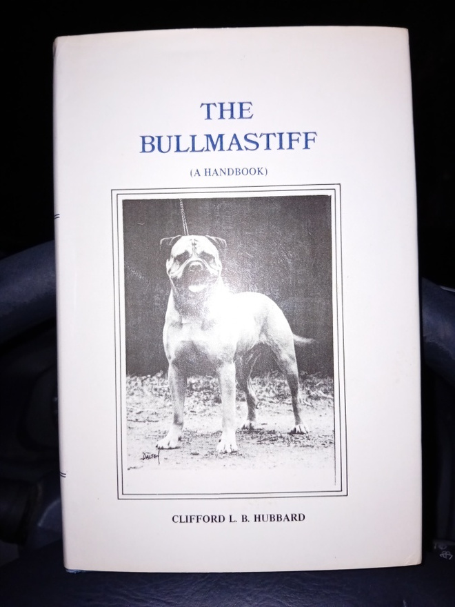 Hubbard : The Bullmastiff ( SIGNED  ) SIS POSTIKULU