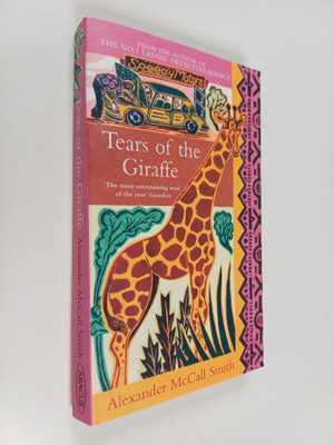 Alexander McCall Smith : Tears of the Giraffe