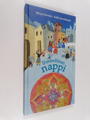 Salla Savolainen ym. : Ihmeellinen nappi