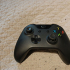 Xbox One 500gb, ohjain, kaapelit, laatikko + 2 peliä - pikkukuva 2