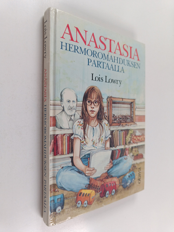 Lois Lowry : Anastasia hermoromahduksen partaalla