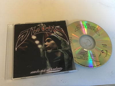 Julius . Saanks mä sut kaatuun CDS single hannibal