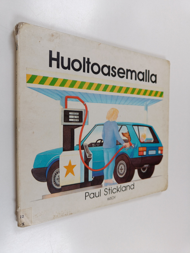 Paul Stickland : Huoltoasemalla