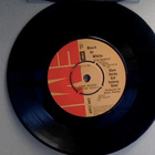 STEVE HARLEY &COCKNEY REBEL : BLACK OR WHITE : VINYL 7" 1975 - pikkukuva 2