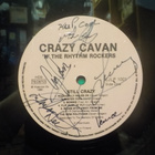 CRAZY CAVAN TAULU KOKO BÄNDIN NIMMAREILLA (W) - pikkukuva 2