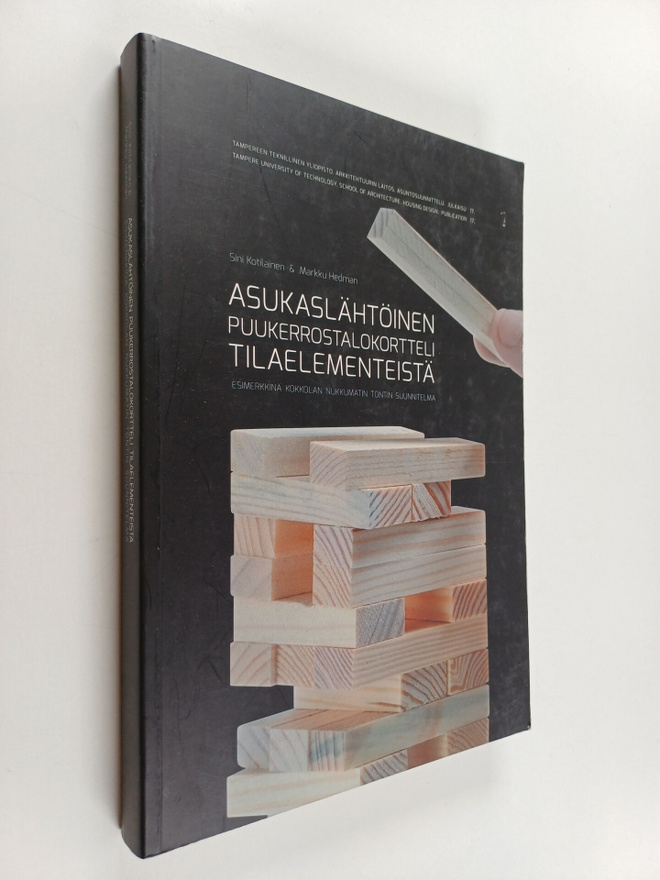 Asiakaslähtöinen puukerrostalokortteli tilaelementeistä